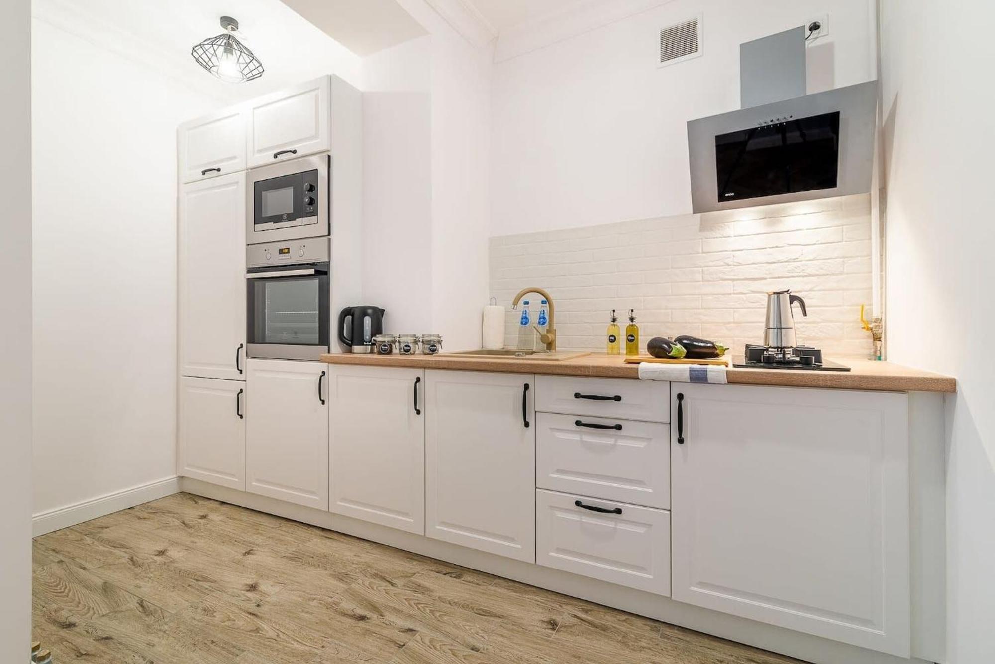 Senatorska 7 By Renters Apartment Warsaw